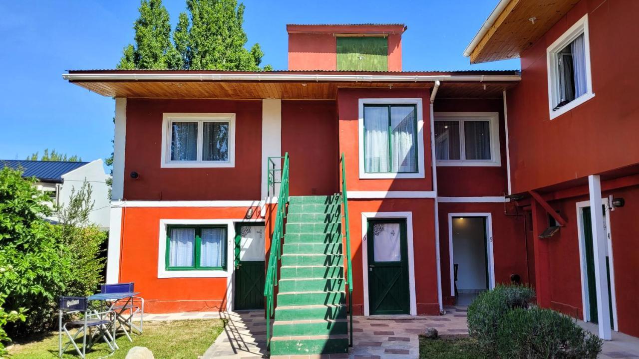 Hotel Amancay Hostal Patagonico El Calafate Exterior foto